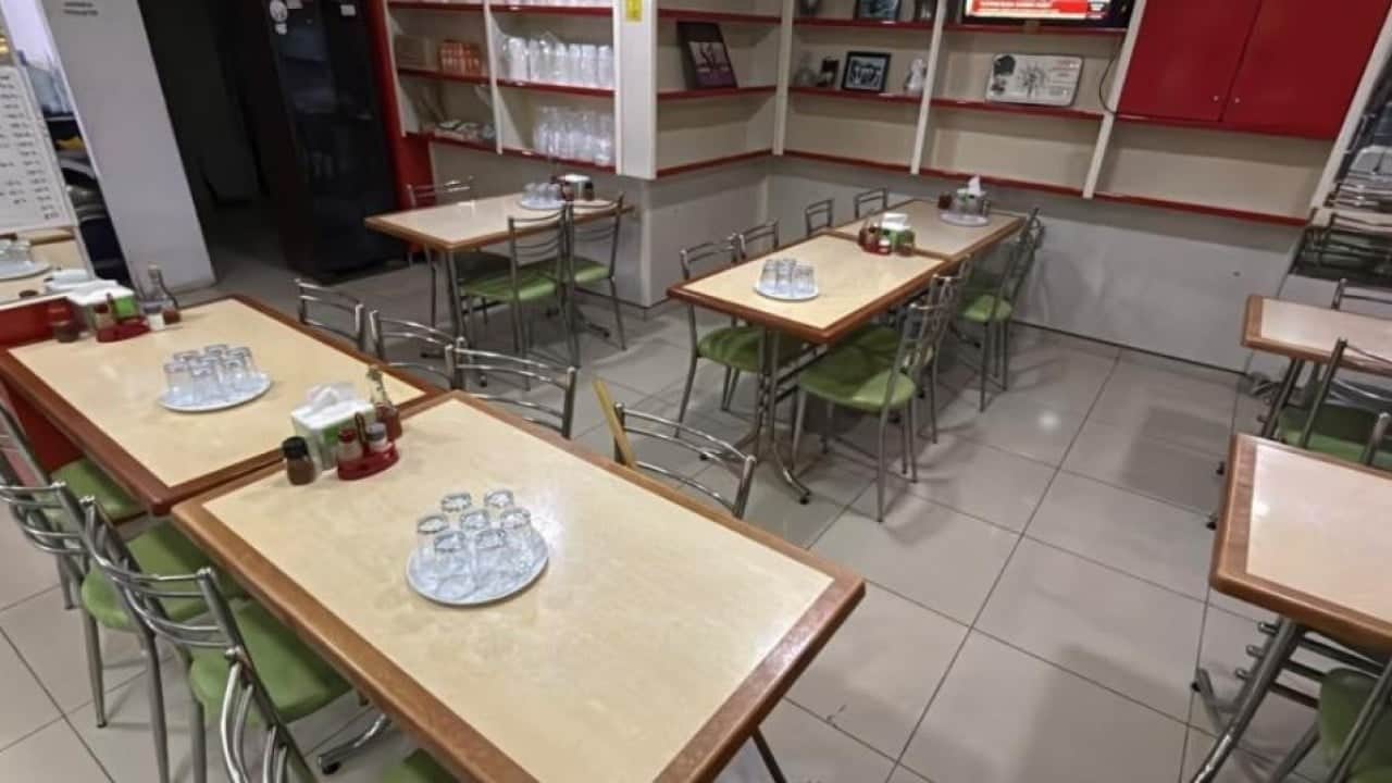 Foto - İnternetten tabak siparişi verdiğini sandı! Gelen ürünleri görünce şoke oldu