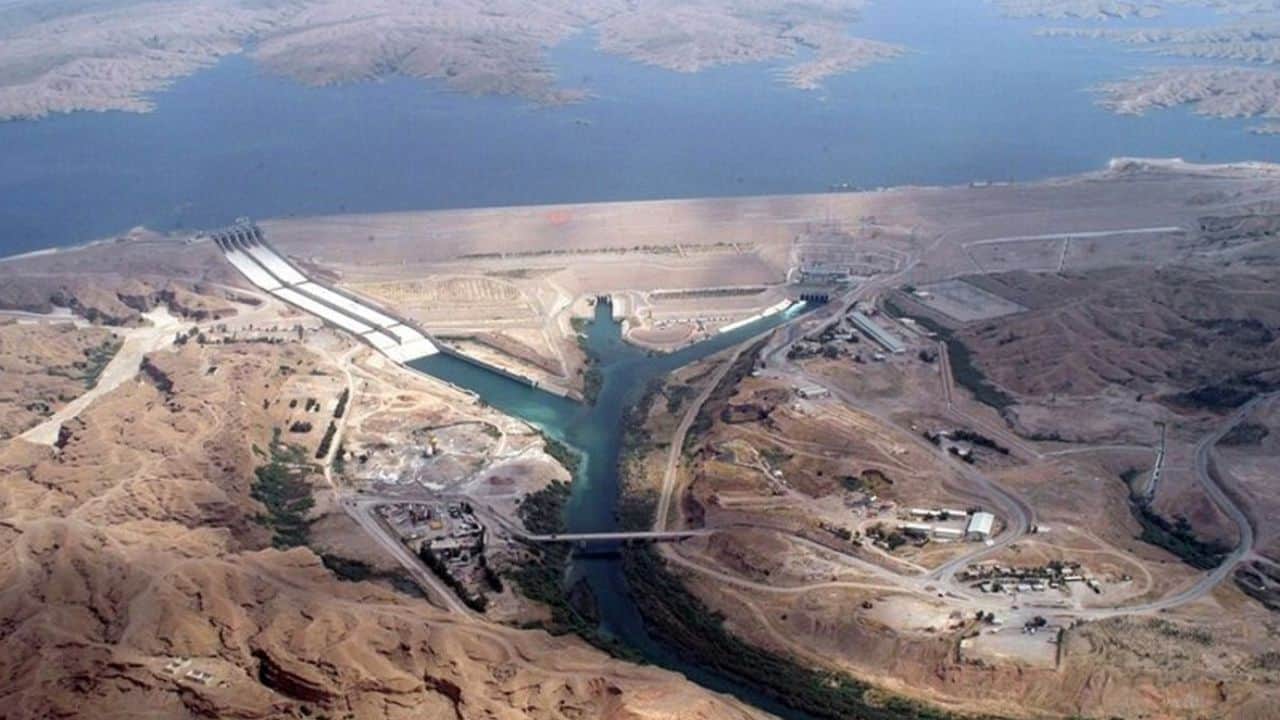 Foto - İran’da su krizi: Dünyanın en büyük toprak dolgu barajlarında tehlike çanları çaldı! Komşu ülkede tablo