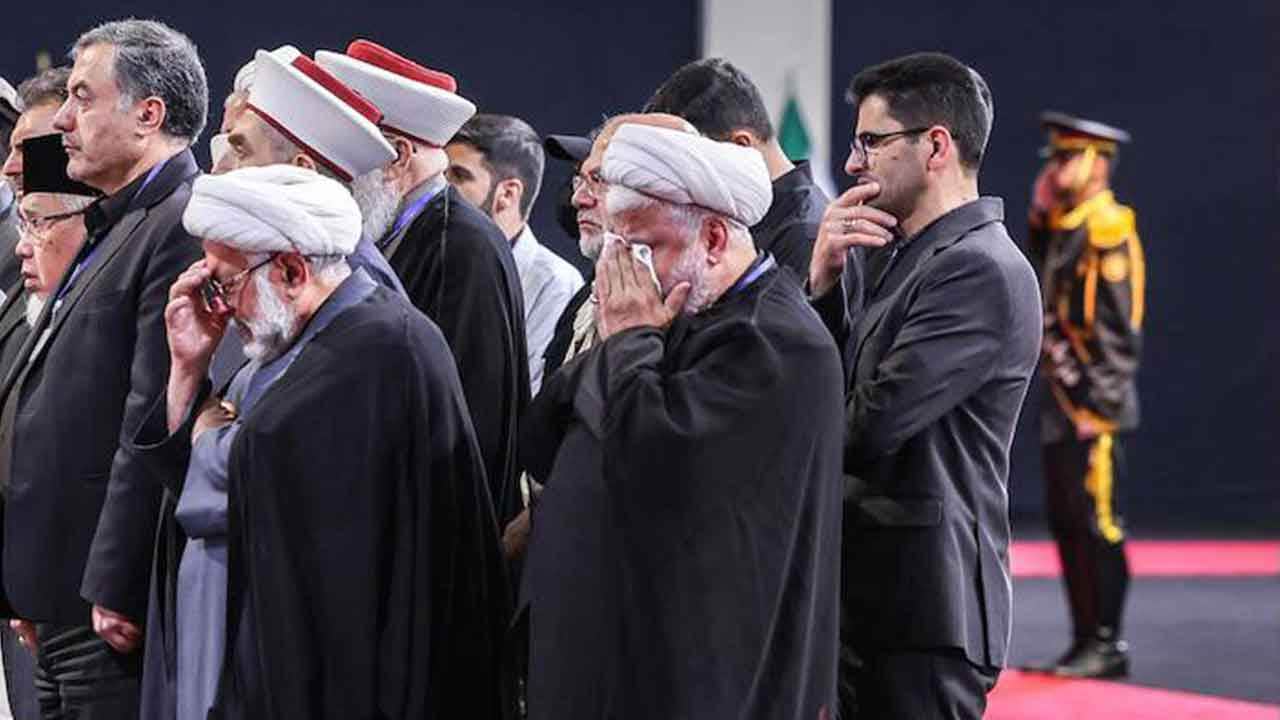 Foto - İran'dan Hamaney'in cenazesinde Türkiye'ye büyük ayıp: 'Bari burada yapmayın' dedirttiler