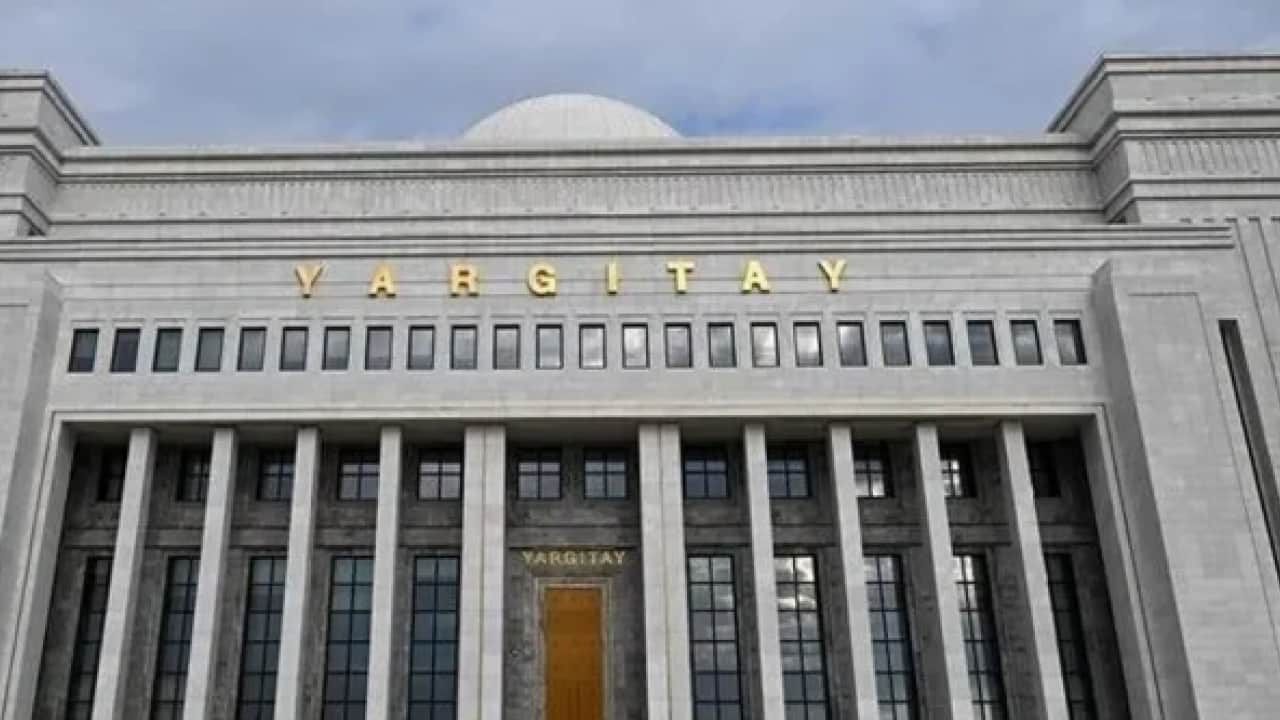 Foto - İş yerinde sarılıp öpüştü, tazminatsız kovuldu! Yargıtay’dan dikkat çeken emsal karar