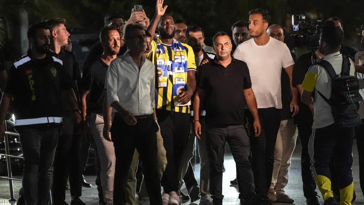 Foto - İşi başka boyuta taşıdılar: Fenerbahçe'nin yıldızına sürpriz çağrı! Kollarını açarak karşılayacaklar...