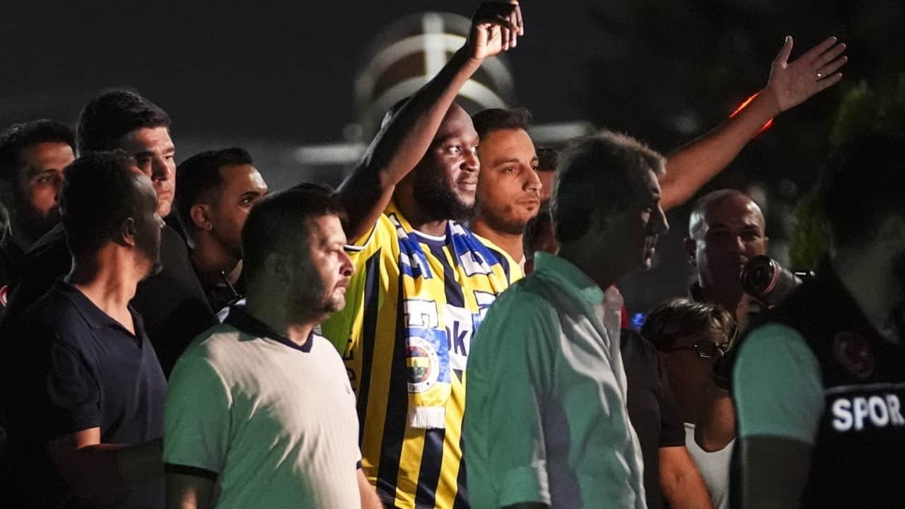 Foto - İşi başka boyuta taşıdılar: Fenerbahçe'nin yıldızına sürpriz çağrı! Kollarını açarak karşılayacaklar...