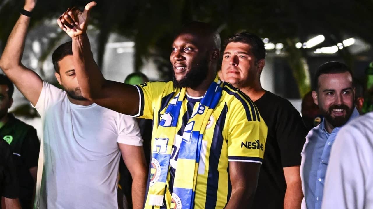 Foto - İşi başka boyuta taşıdılar: Fenerbahçe'nin yıldızına sürpriz çağrı! Kollarını açarak karşılayacaklar...