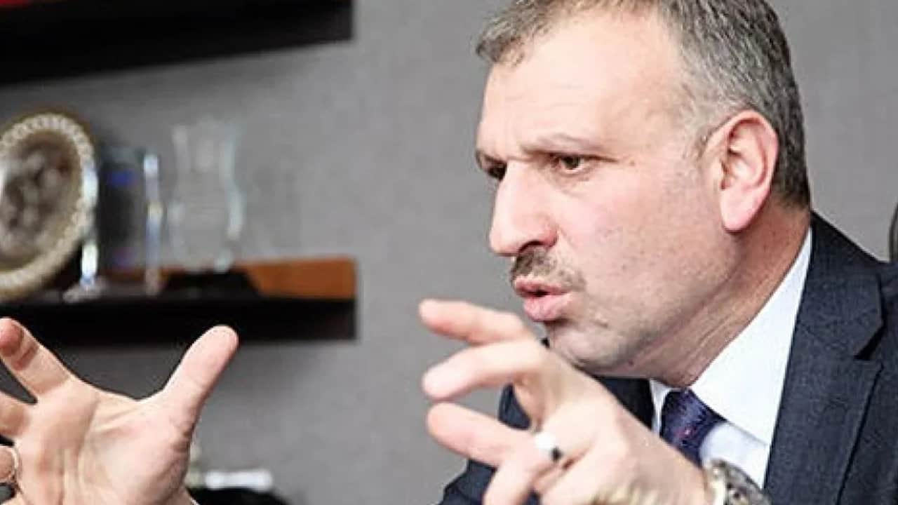 Foto - İslam’a kin kusunca tutuklanmıştı! Cumhurbaşkanı Başdanışmanı, soytarı Deniz Göktaş’a haddini böyle bildirdi