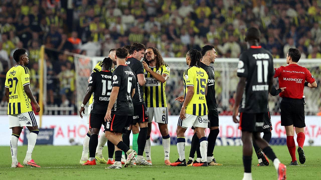Foto - İsmail Kartal'ın derbi karnesi: Bileği 9 maç sonra büküldü