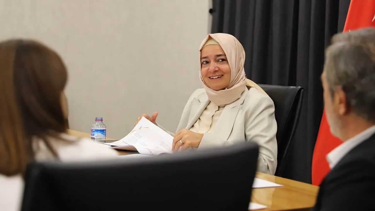 Foto - İsmail Kılıçarslan'dan olay sözler: Saklanmayın Erdoğan'ın arkasına! Delikanlı gibi bir borç ödeyin ve kendinizi ele verin