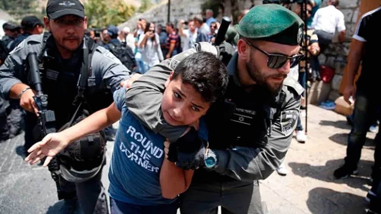 Foto - İsrail hapishanelerinde 370 Filistinli çocuk tutuluyor: İlk 6 ayda 276 çocuk gözaltına alındı