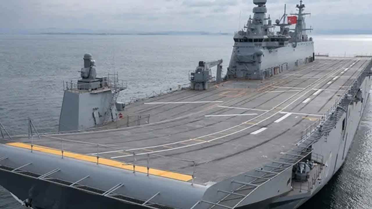 Foto - İsrail ve Yunanistan sallanacak: Türkiye'nin 300 metrelik yeni savaş gemisi geliyor