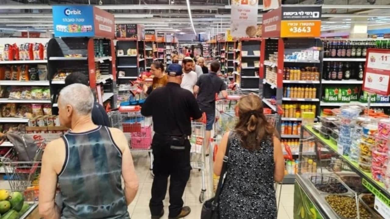 Foto - İran korkusu marketlere akın ettirdi: Her yer talan edildi, marketler boşaldı