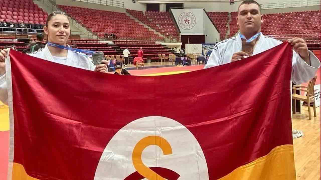 Foto - İsrailli rakibini 12 saniyede tuş etti: ‘Kur’an bülbülü’ hafız artık Galatasaray’da