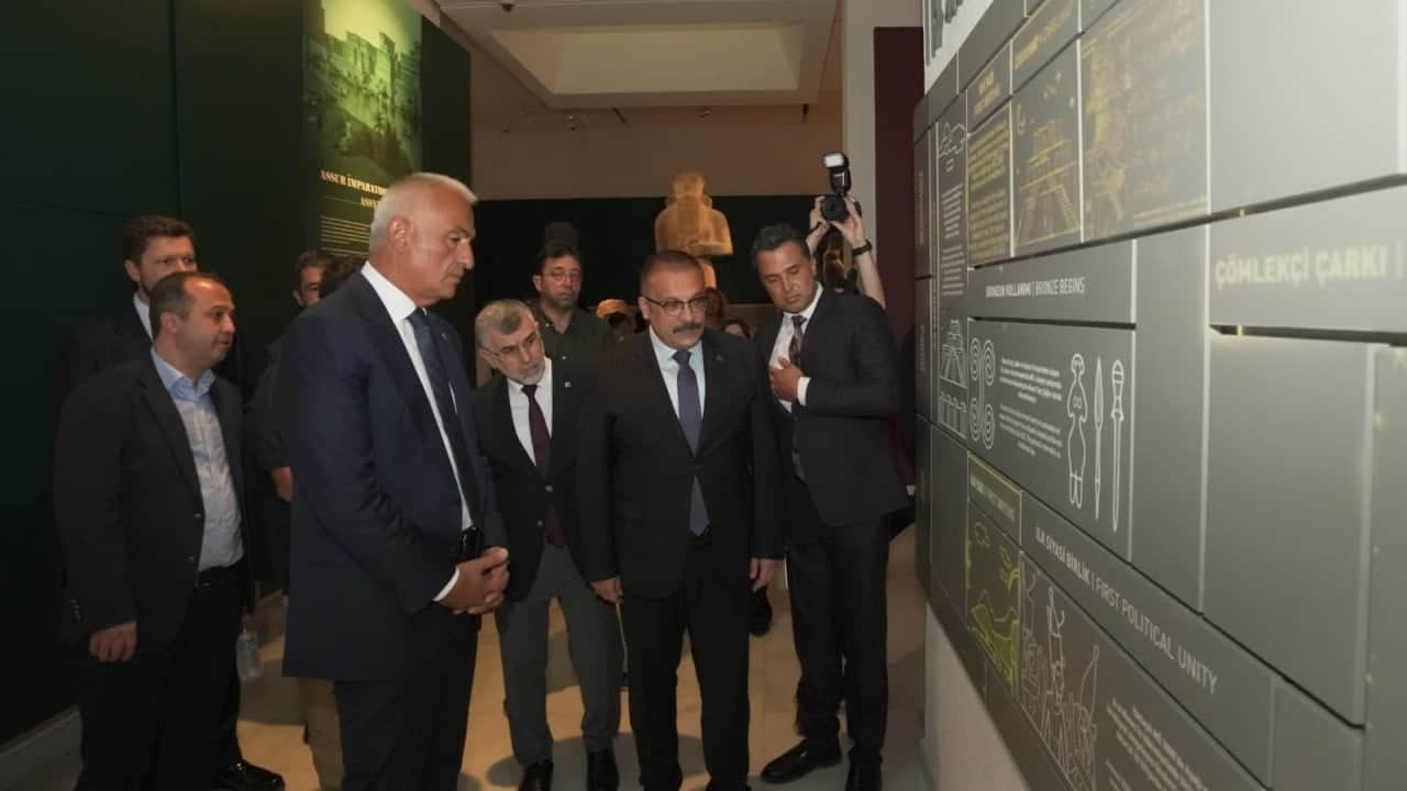 Foto - İstanbul Arkeoloji mizelerinde tarihi dönüşüm: 54 bin çini tek tek restore edildi 