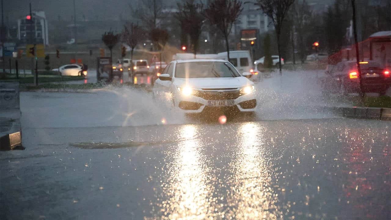 Foto - İstanbul dahil Marmara’da etkili olacak: MGM’den kuvvetli yağış uyarısı!