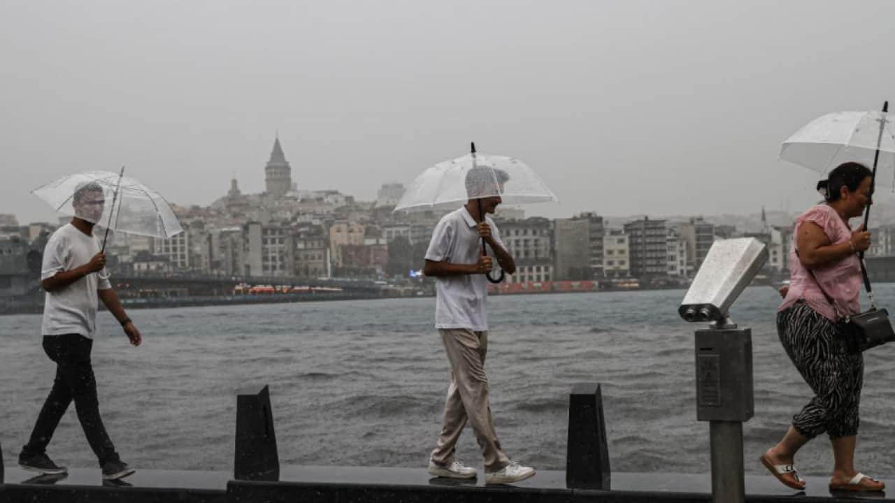 İstanbul için yağış uyarısı: Sıcaklıklar 16 dereceye düşüyor