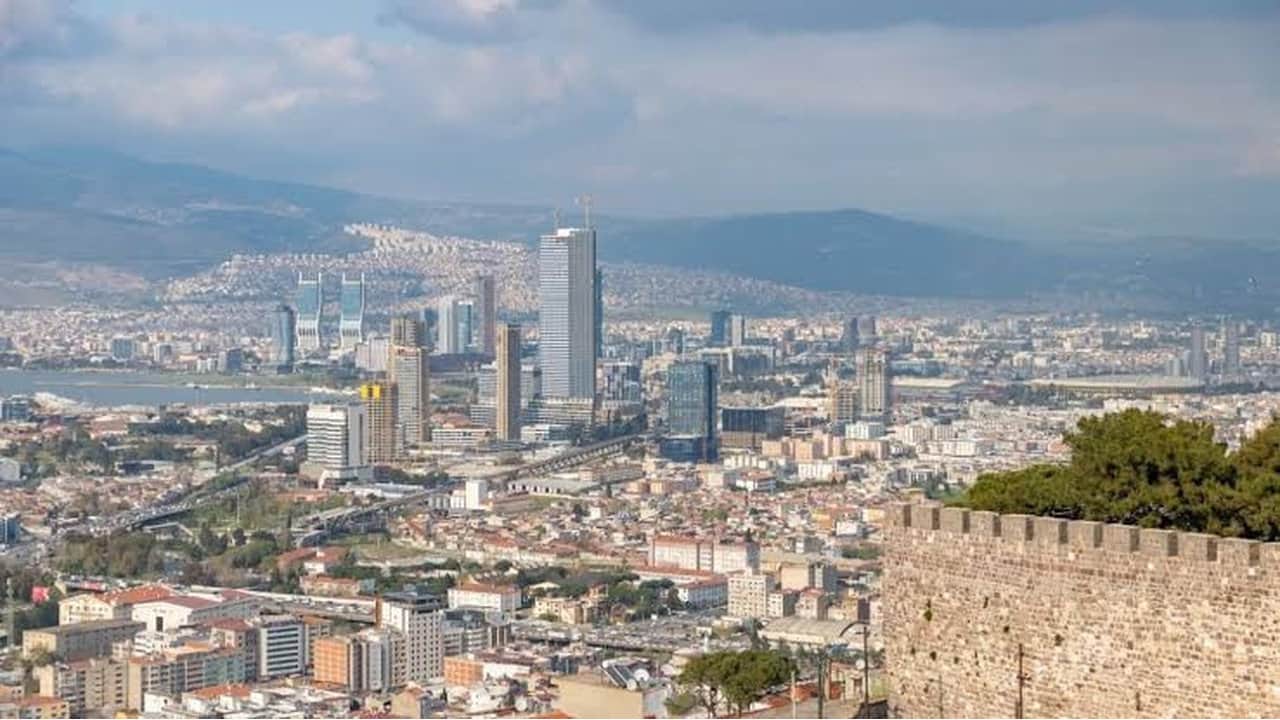 Foto - İstanbul tahtını kaybediyor, şampiyon o il oluyor! Herkes memleketine dönse hangi şehrin nüfusu ne kadar olurdu?
