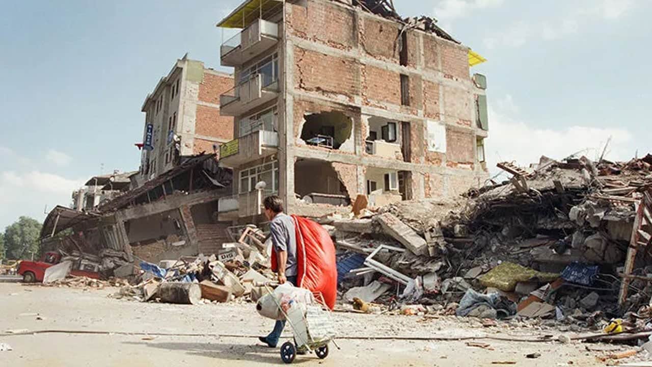 Foto - İstanbul’da beklenen büyük sarsıntı korkusu yeniden alevlendi! Marmara’da bir gecede 51 deprem
