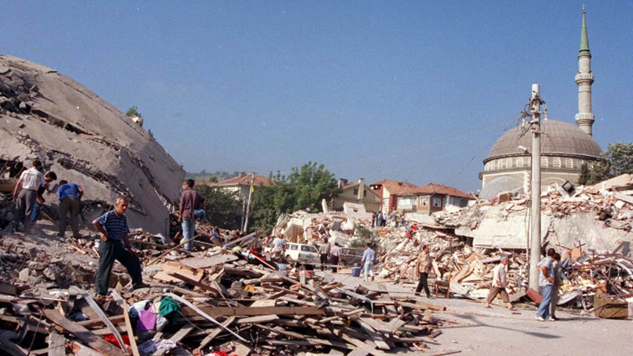 Foto - İstanbul’da beklenen büyük sarsıntı korkusu yeniden alevlendi! Marmara’da bir gecede 51 deprem