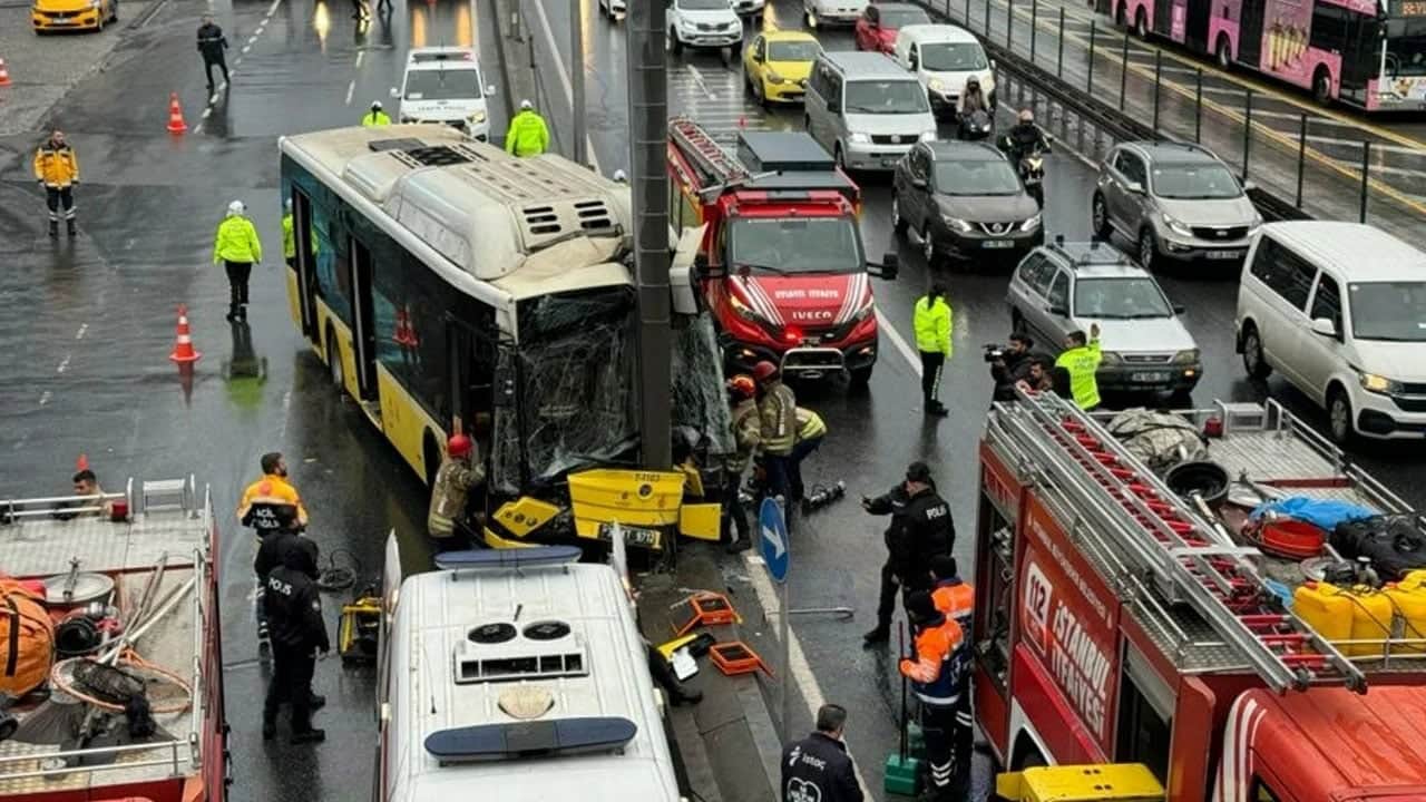 Foto - İstanbul’da CHP’ye oy verenler bile bin pişman! İBB’nin ulaşım terörüne artık ‘dur’ denilsin!