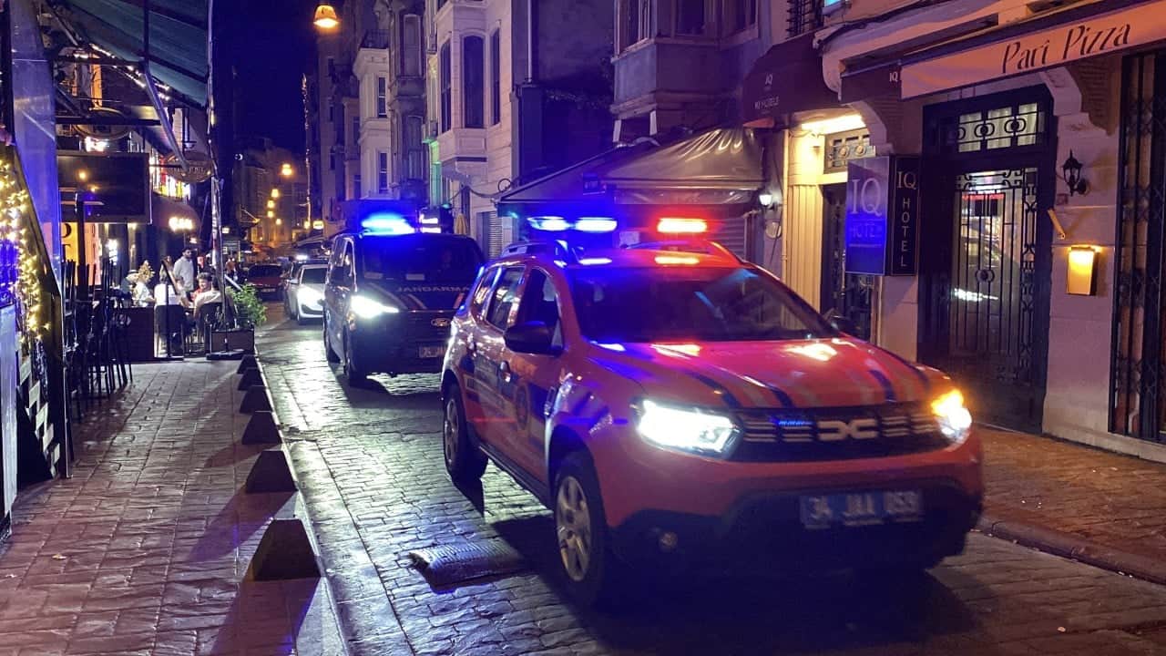 Foto - İstanbul'da çok sayıda mekâna baskın! Polis ve Jandarmadan ortak operasyon