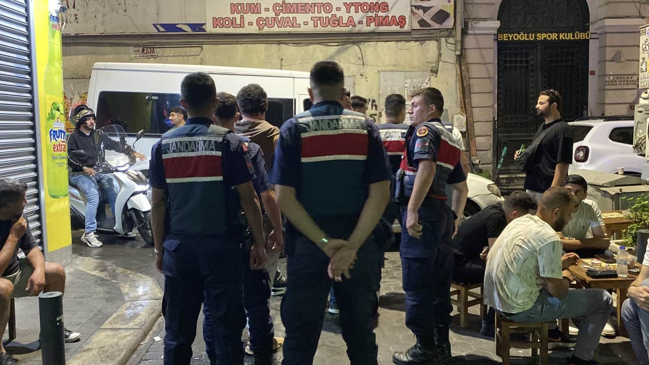 Foto - İstanbul'da çok sayıda mekâna baskın! Polis ve Jandarmadan ortak operasyon
