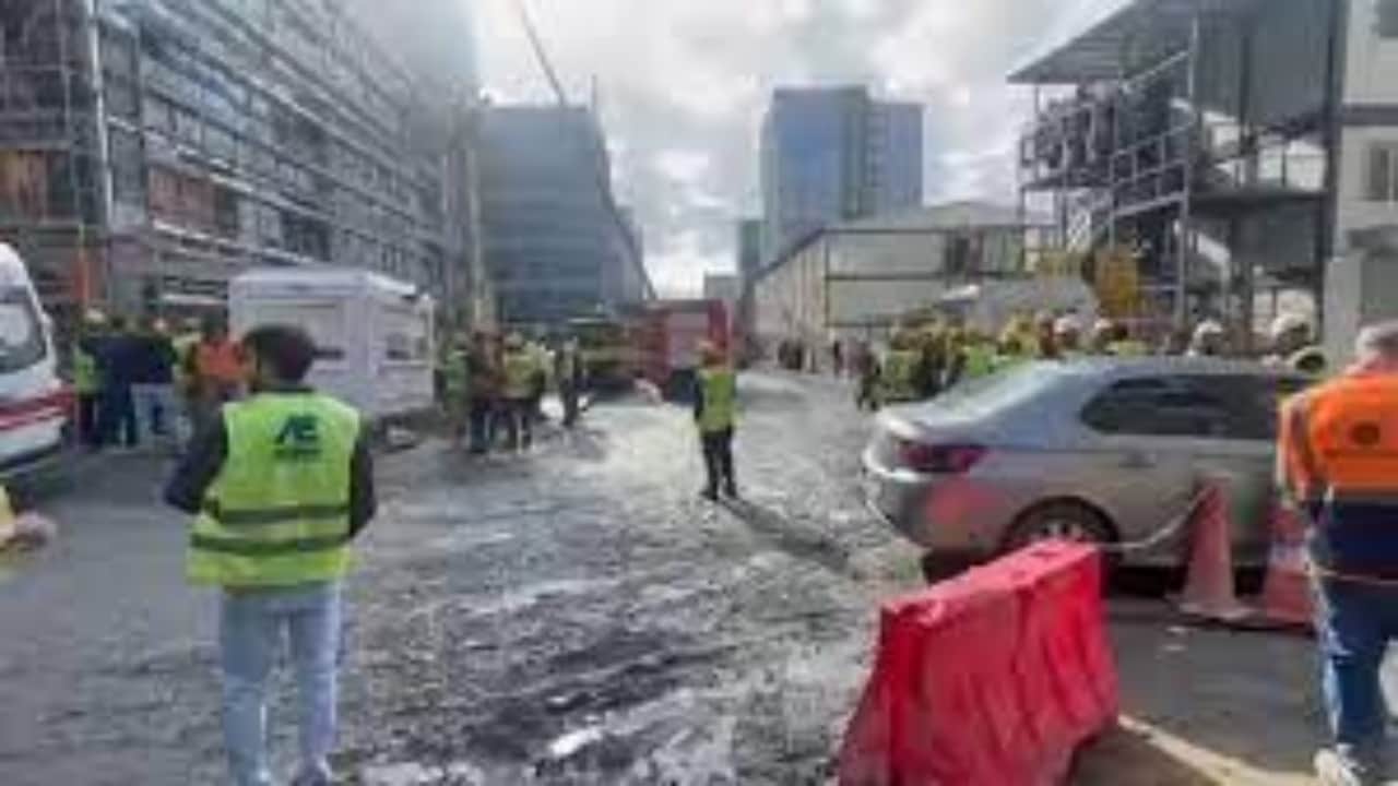 Foto - İstanbul’da facia! 4 kişinin bulunduğu yük asansörü düştü