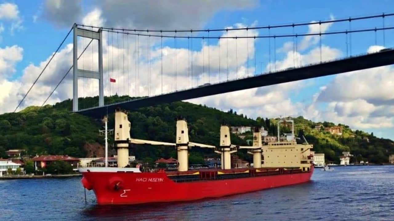 Foto - İstanbul’da Rus gemisi paniği: Boğaz gemi trafiğine hemen kapatıldı