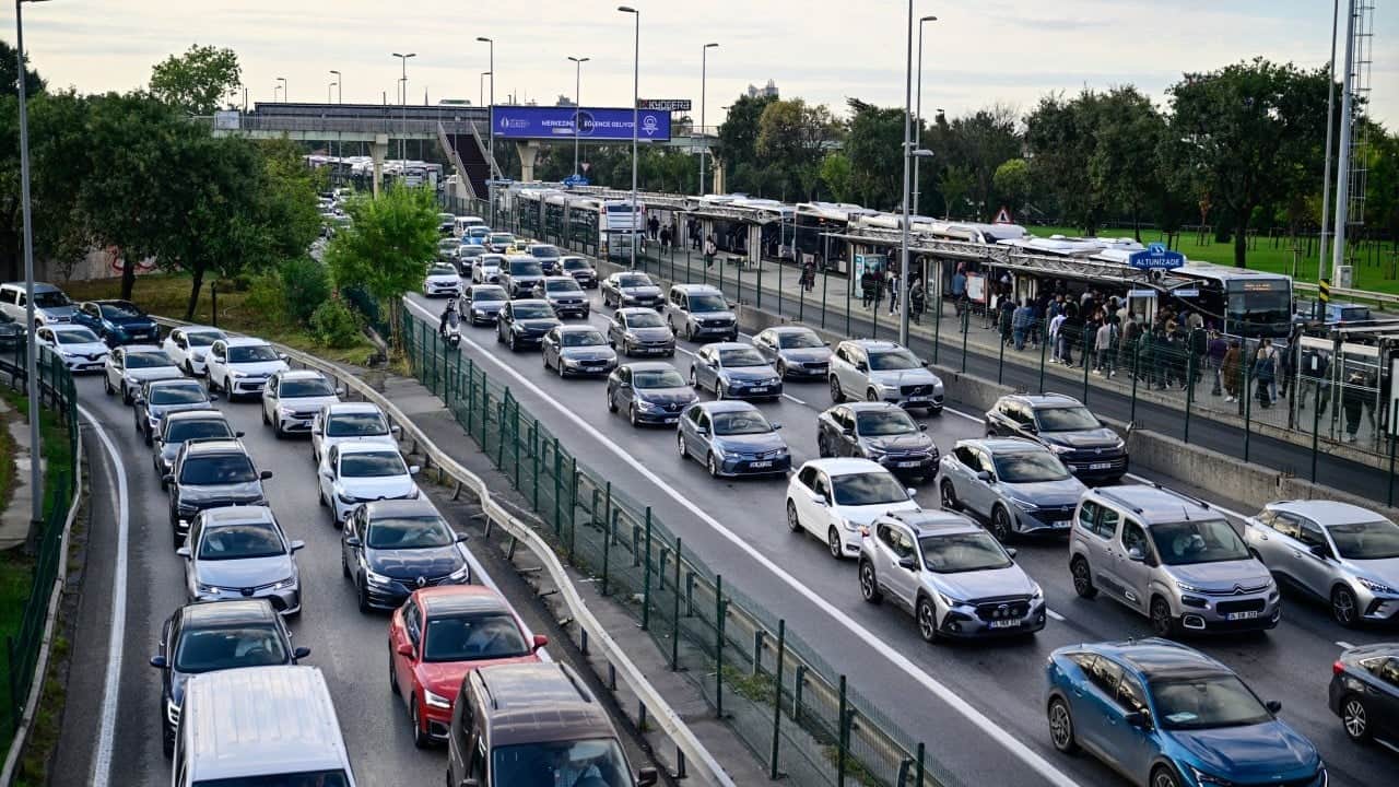 Foto - İstanbul’da trafik durma noktasına geldi! CHP'li Nuri Aslan'a tepki