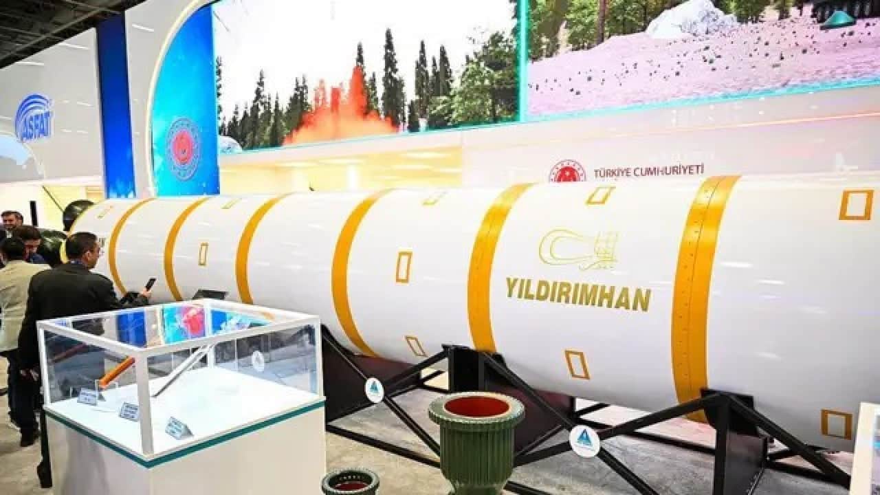 Foto - İstanbul’dan dünyaya gövde gösterisi! Yerli ve milli savunma teknolojileri peynir ekmek gibi kapışıldı