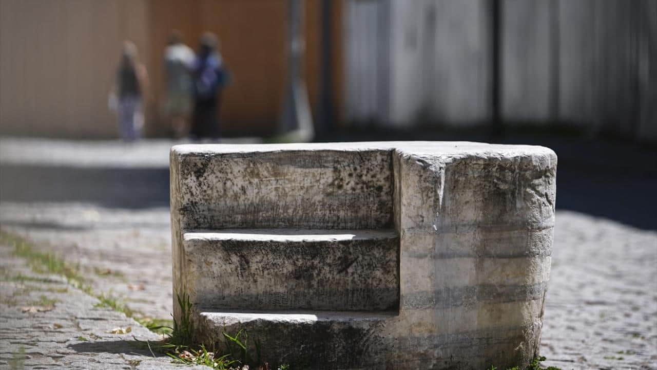 Foto - İstanbul'un binek taşları: Tarihi yapıları arasında saklı kalmışlar
