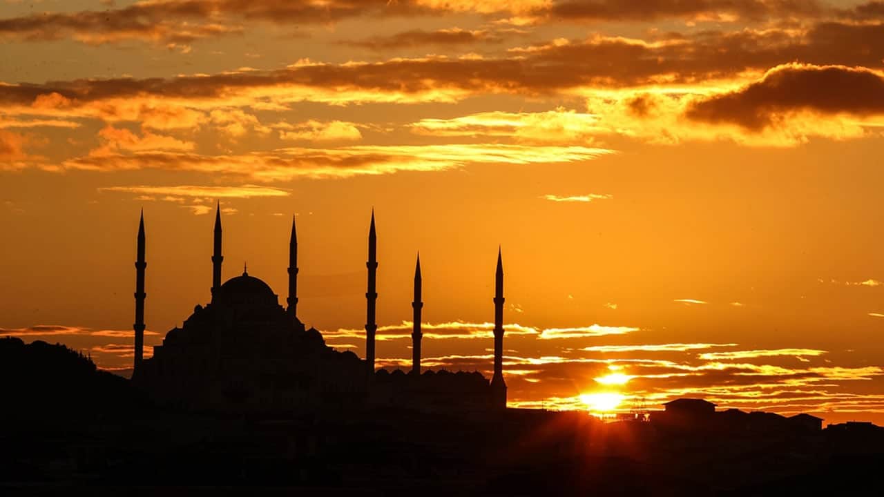 Foto - İstanbul'un son simgesi gün batımında büyüledi!