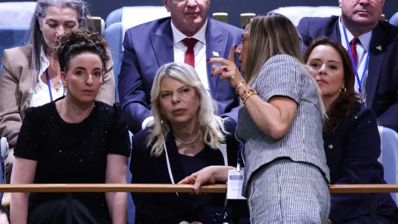 Foto - İşte teröristbaşı konuşurken içeride kalan ülkeler! Herkes terk etti onlar kaldı