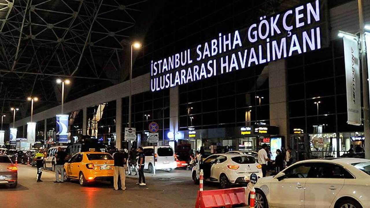 Foto - İstemezükçülerin yüzüne vurmaya devam! İstanbul Havalimanında sıradan bir hafta