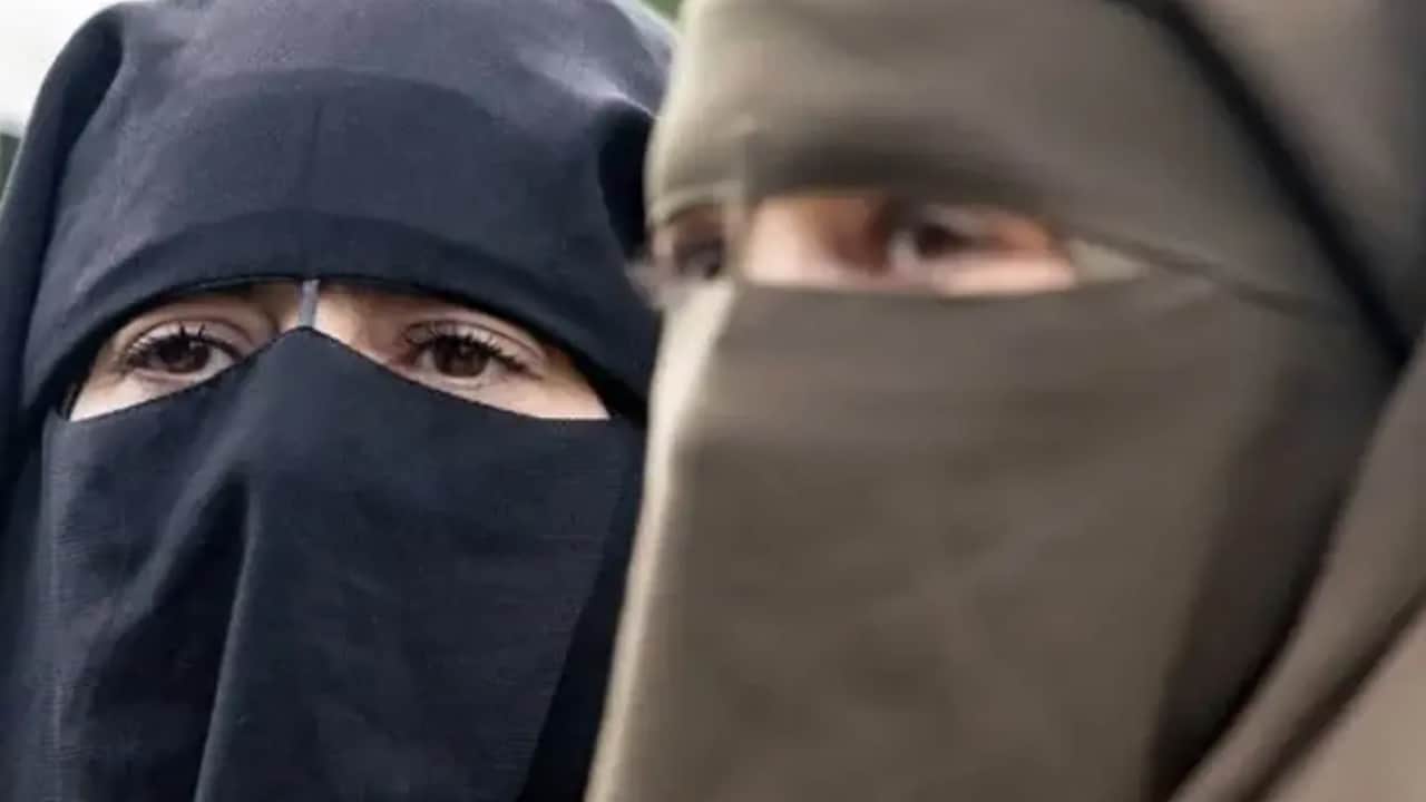 Foto - İtalya başbakanından haddini aşan sözler: Meloni’den burka ve başörtü yasağı