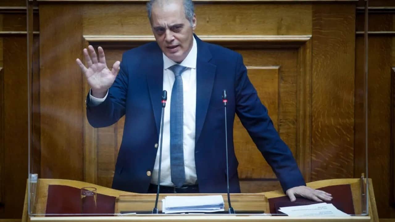 Foto - İyice delirdiler! Kyriakos Velopoulos'tan akılalmaz çağrı: Türk savaş gemilerini şimdi batırın