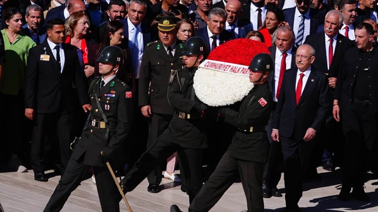 Foto - ‘İzin ver hırsızları, yolsuzları atalım’ Ata'sının huzurunda arınma sözü