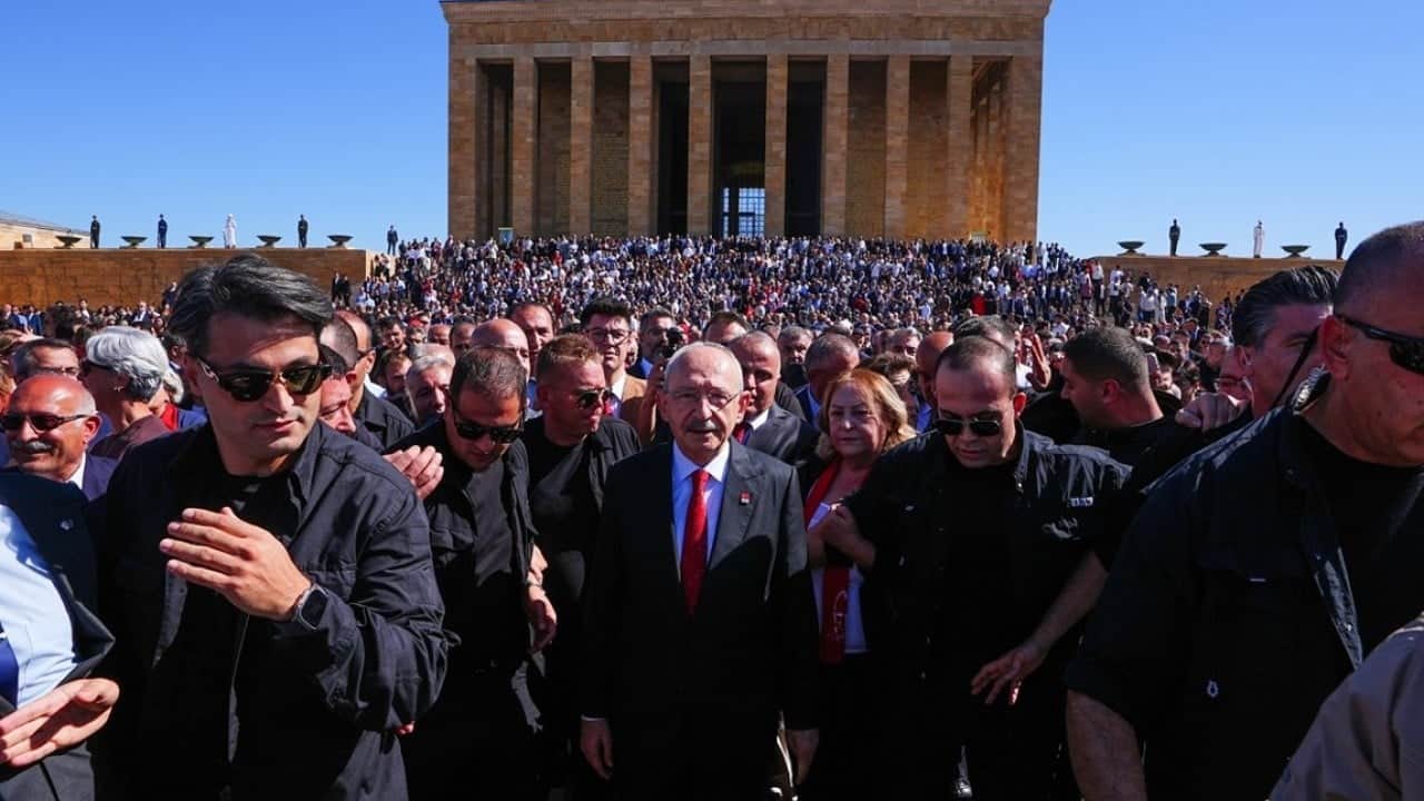 Foto - ‘İzin ver hırsızları, yolsuzları atalım’ Ata'sının huzurunda arınma sözü