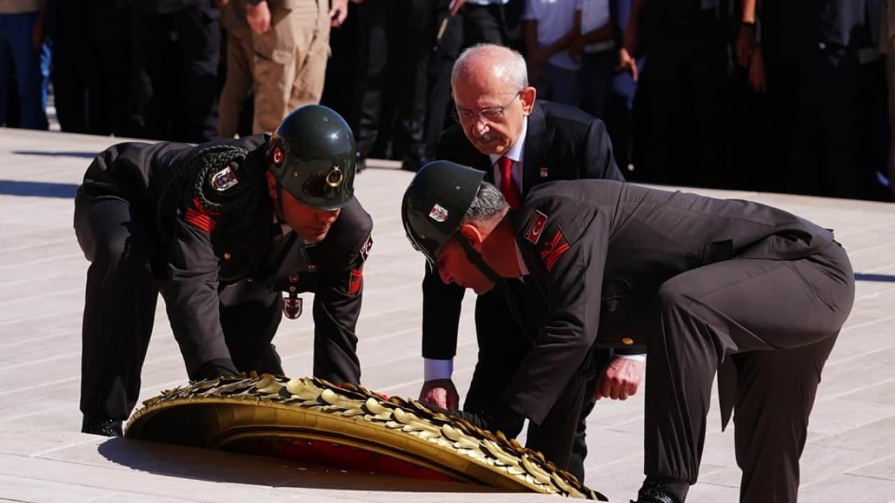 Foto - ‘İzin ver hırsızları, yolsuzları atalım’ Ata'sının huzurunda arınma sözü