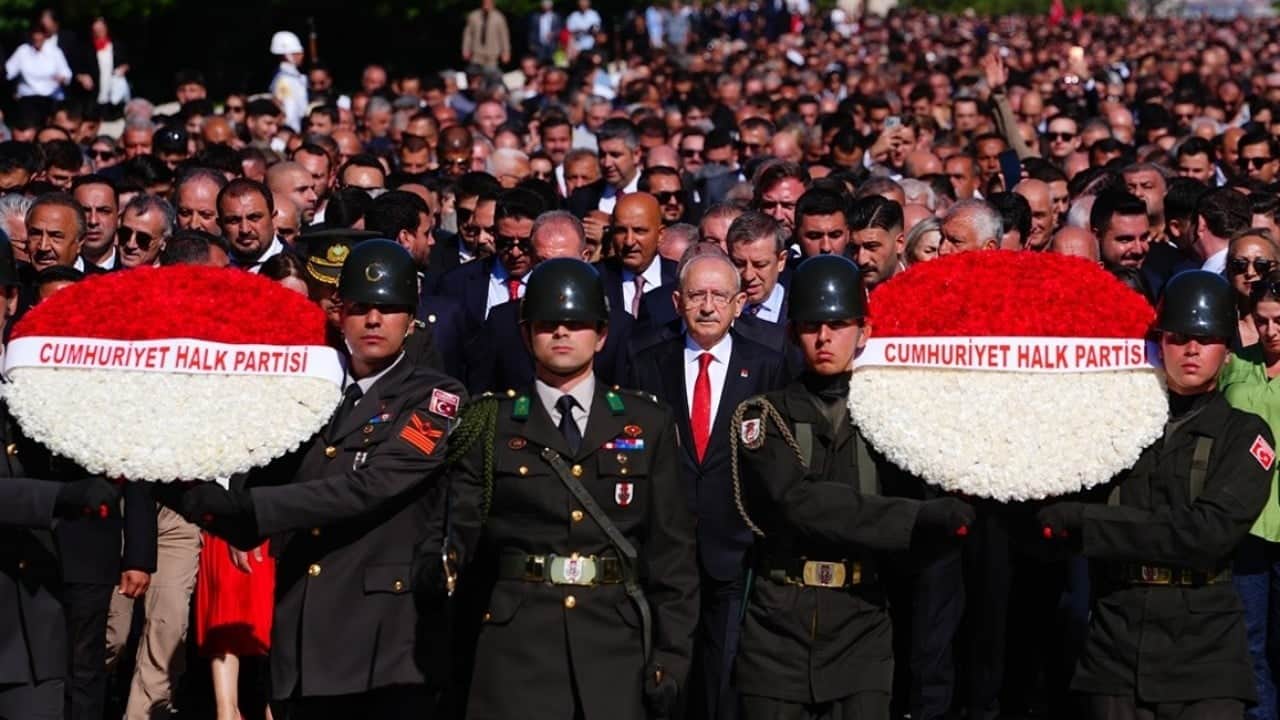 Foto - ‘İzin ver hırsızları, yolsuzları atalım’ Ata'sının huzurunda arınma sözü