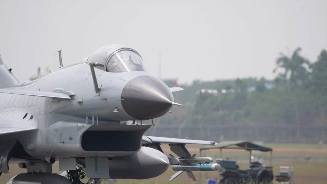 Foto - Kaan alma niyetleri vardı! Hatta TUSAŞ'ı ziyaret etmişlerdi: Çin'den J-10CE savaş uçaklarını aldılar
