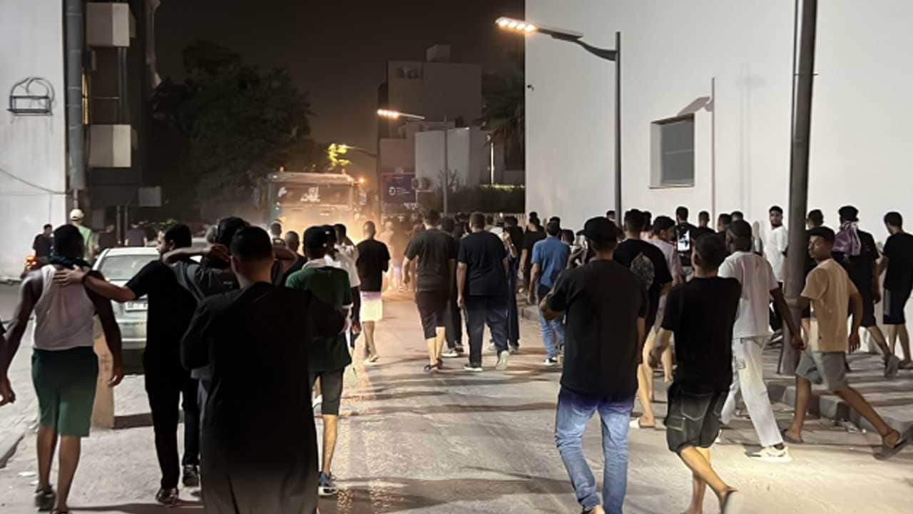 Foto - Kaddafi'yi mumla arıyorlar! Libya'da elektrik krizi derinleşiyor
