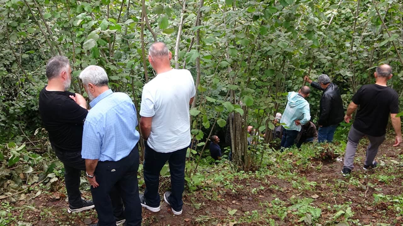 Foto - Kader onları hiç ayırmadı! Aynı evde doğdular, aynı eve gelin gittiler, aynı gün öldüler, yan yana gömüldüler