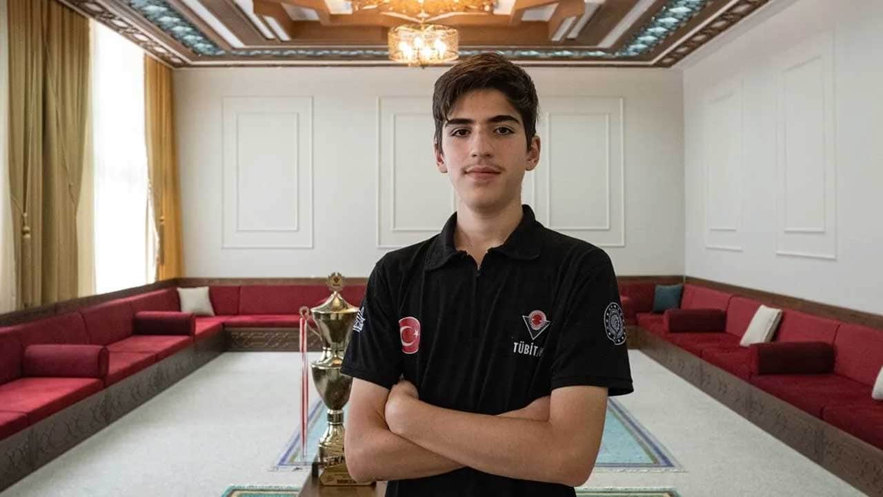 Foto - Kadıköy Anadolu İmam Hatip Lisesi öğrencilerinden gururlandıran başarı