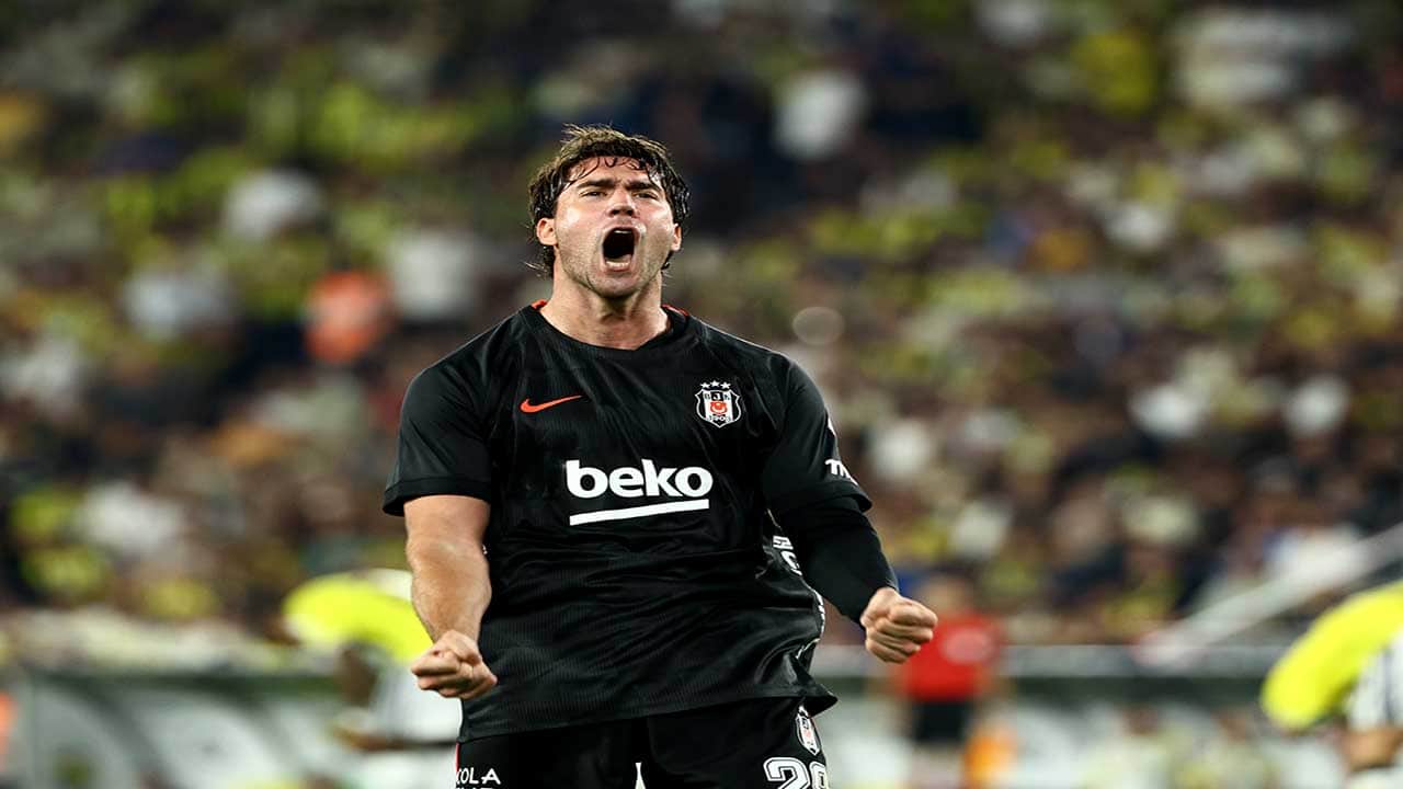 Foto - Kadıköy'de tarihi gece! Beşiktaş yeni transferleriyle derbide gövde gösterisi yaptı!