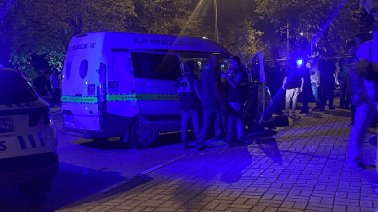 Foto - Kafeye kurşun yağdırdılar: Ölü ve yaralılar var!