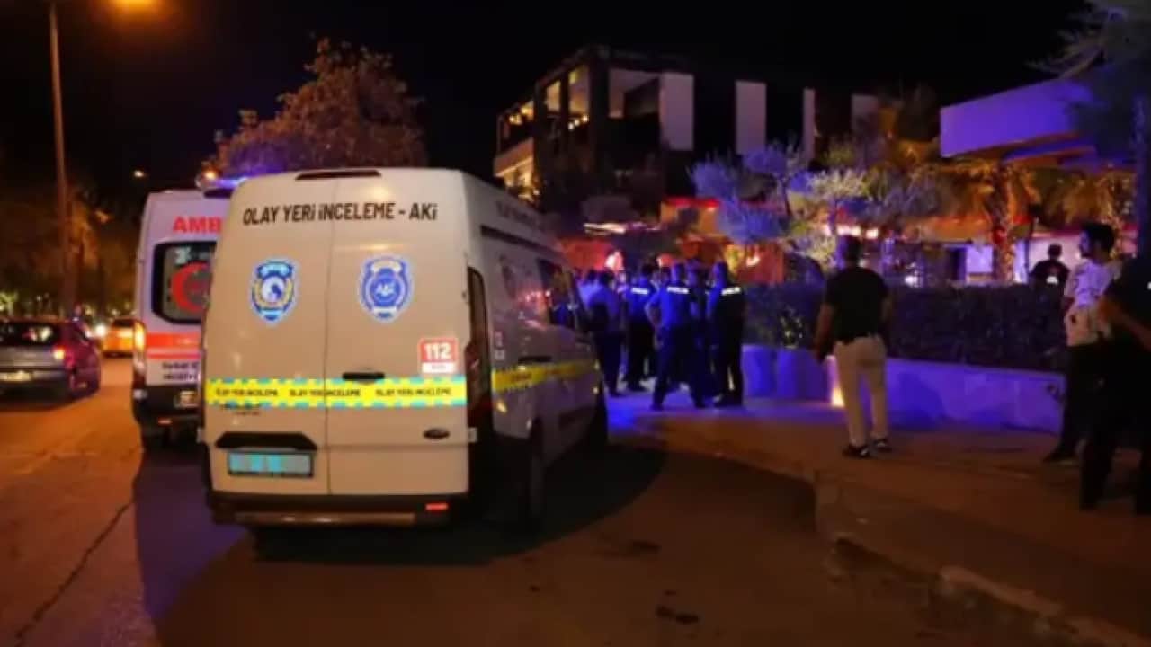 Foto - Kafeye kurşun yağdırdılar: Ölü ve yaralılar var!