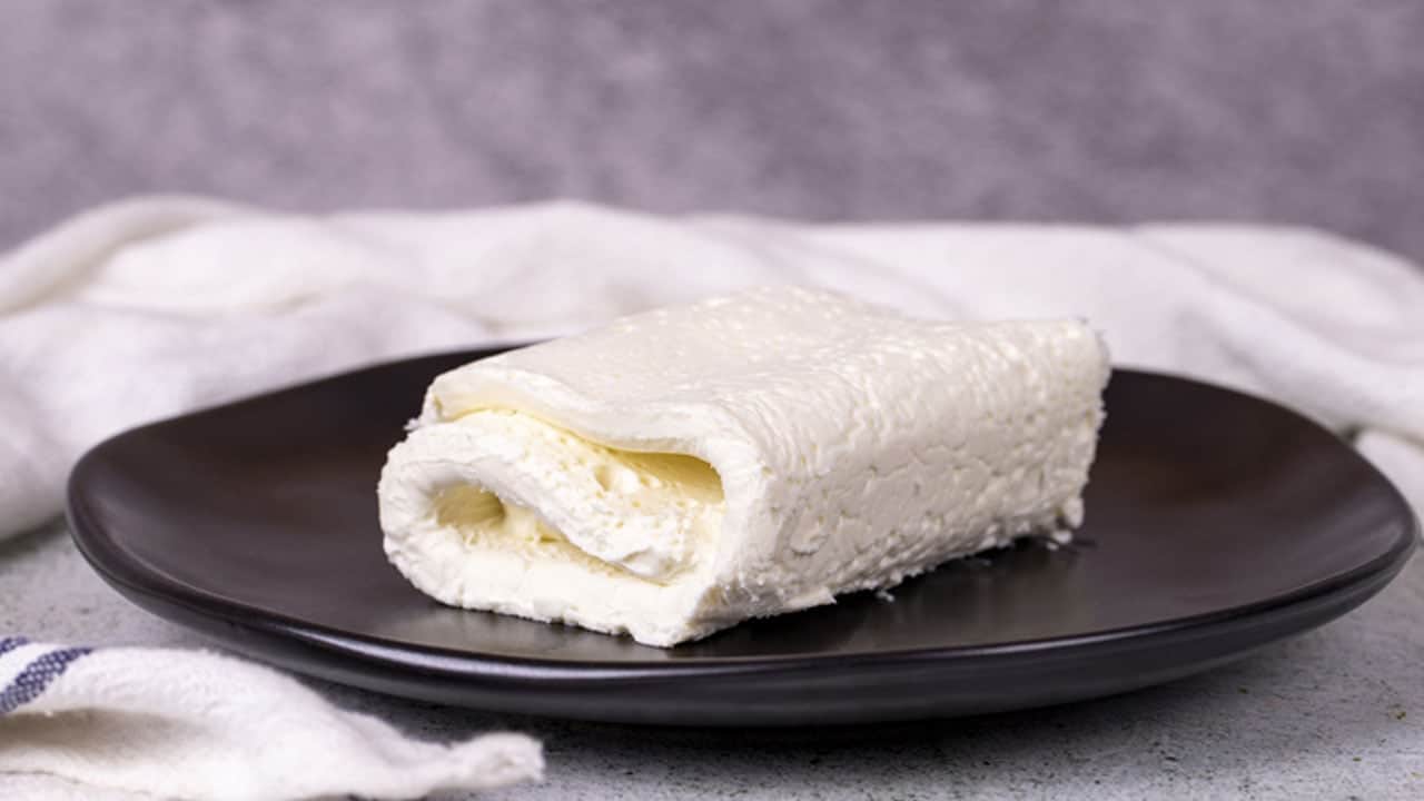Kahvaltının vazgeçilmezi olan ekmeğin ve beyaz kaymağın uyumu: Ev yapımı kaymak nasıl yapılır?