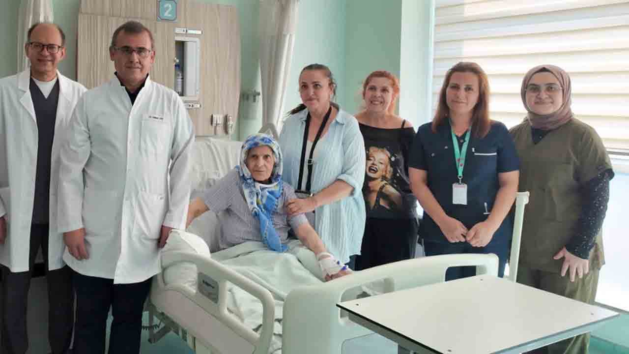 Foto - Kalp kapağında ezber bozan operasyon: Türk doktorlarından Türkiye’de bir ilk