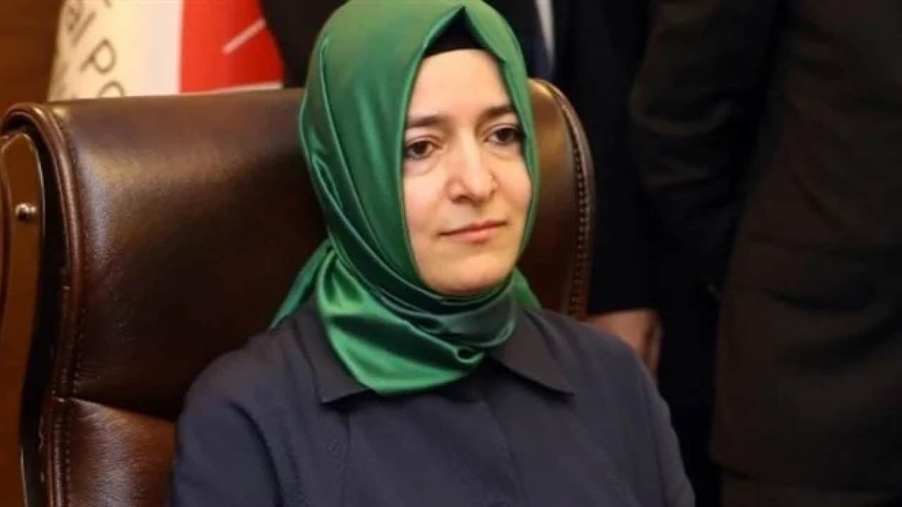 Foto - Kamuoyu iddialar konusunda cevap bekliyor: Ya açıklama yap ya istifa et