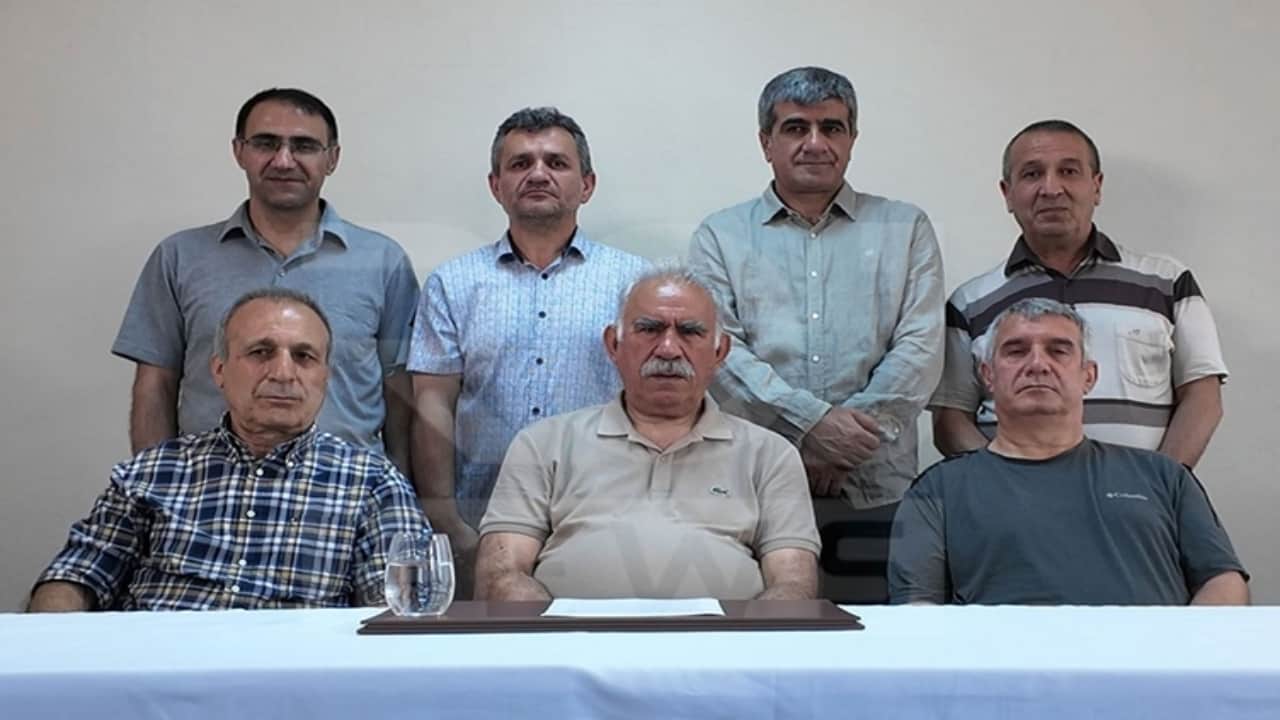 Foto - Kamuoyuyla paylaşılan İmralı tutanakları DEM Parti’yi çıldırttı! Esip gürleyerek, iki taleplerini ilettiler
