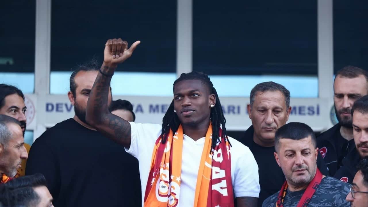 Foto - KAP açıklamasında yer almadı! Leao’nun sözleşmesinde özel madde