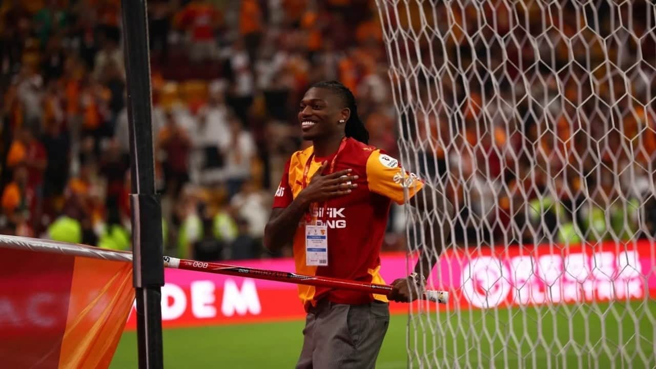 Foto - KAP açıklamasında yer almadı! Leao’nun sözleşmesinde özel madde